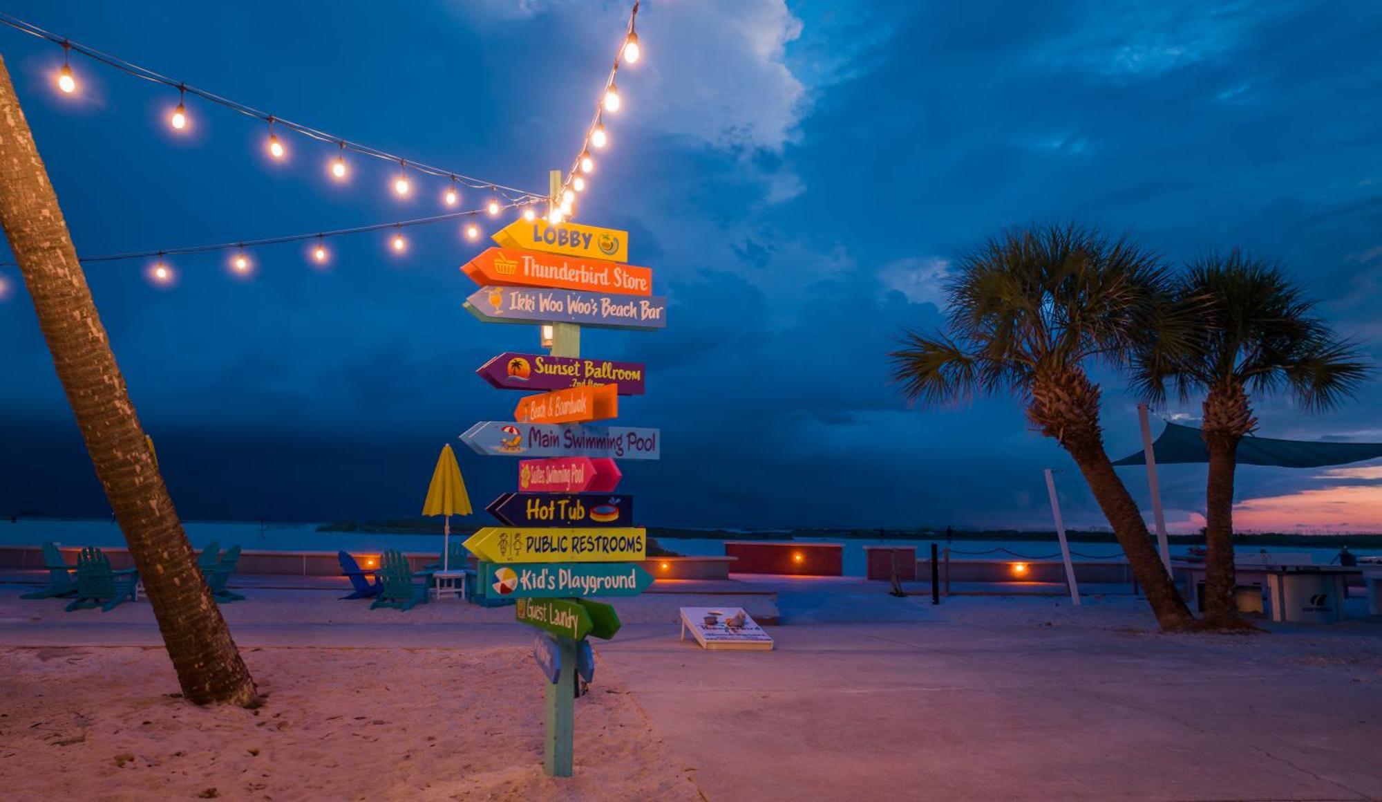 Thunderbird Beach Resort Treasure Island Exterior foto